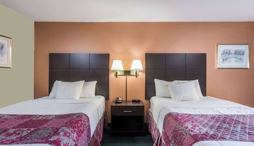 Room, 2 Queen Beds, Non Smoking (Pet-Friendly)