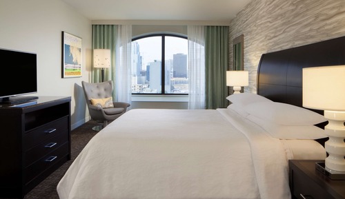 Suite, 1 Bedroom, Accessible (Mobility, Roll-in Shower)