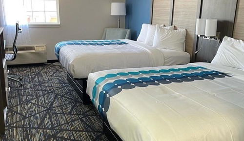 Room, 2 Queen Beds, Non Smoking