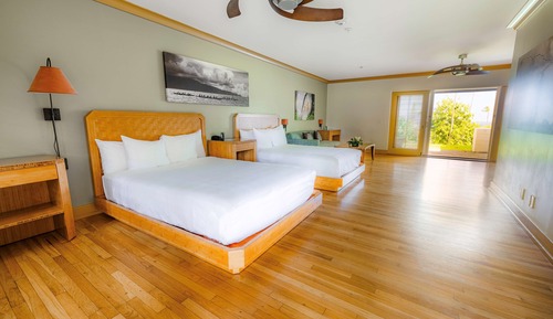 Room, 2 Queen Beds, Partial Ocean View