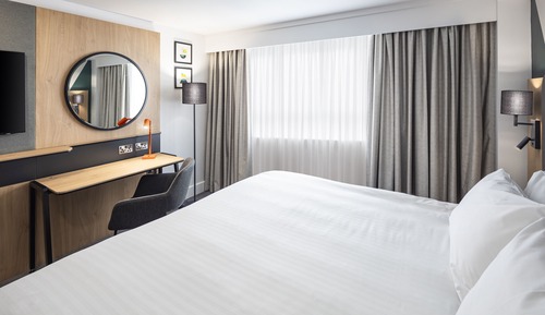 Standard Room, 1 Queen Bed