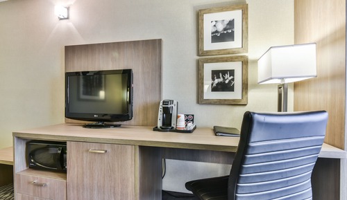 Room, 2 Queen Beds, Non Smoking (2nd Floor)