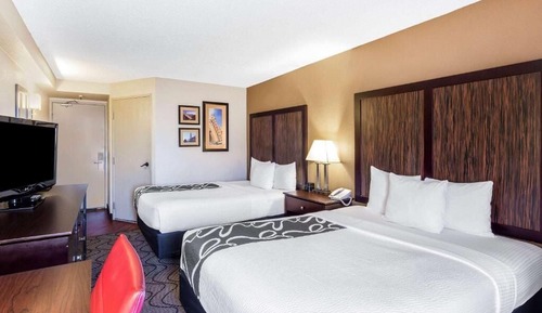 Standard Room, 2 Queen Beds, Non Smoking