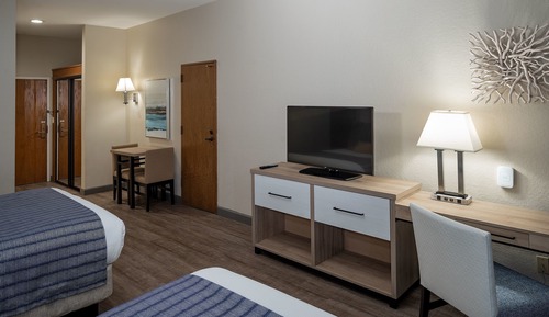Standard Room, 2 Queen Beds, Marina View, Ground Floor