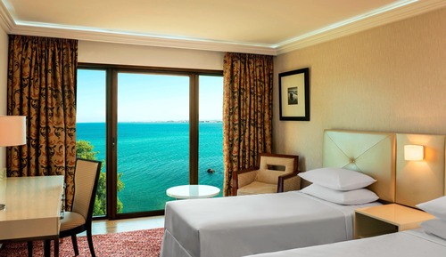 Club Room, 2 Twin Beds, Garden View (Club Lounge Access)