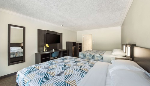 Deluxe Room, 2 Queen Beds, Smoking, Refrigerator & Microwave
