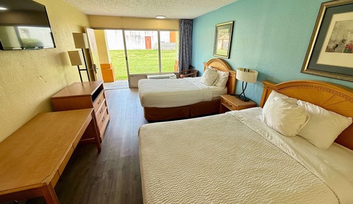 Standard Room, 2 Double Beds, Smoking