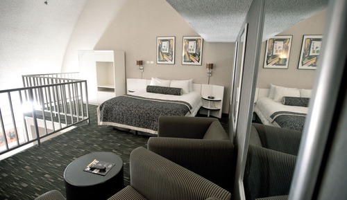 Suite, 1 King Bed, Non Smoking (Spiral Loft)