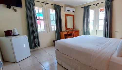Standard Room, 1 Queen Bed, Sea View