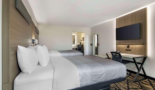 Standard Room, 2 Double Beds, Non Smoking (Upper Floor)