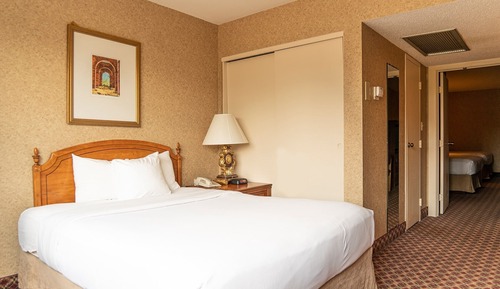 Deluxe Room, Multiple Beds, Non Smoking (One-Bedroom, 3 Queen Beds)