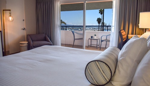 Room, 1 King Bed, Balcony (Harborside)