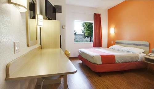 Standard Room, 1 Queen Bed, Accessible, Non Smoking