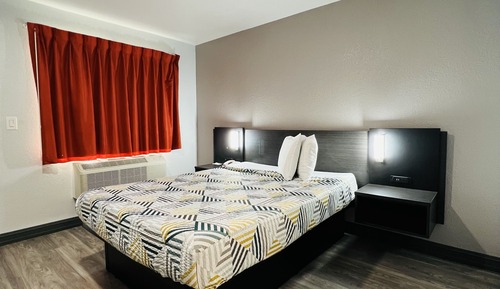 Standard Room, 1 Queen Bed, Non Smoking