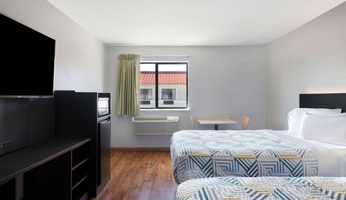 Standard Room, 2 Queen Beds, Non Smoking