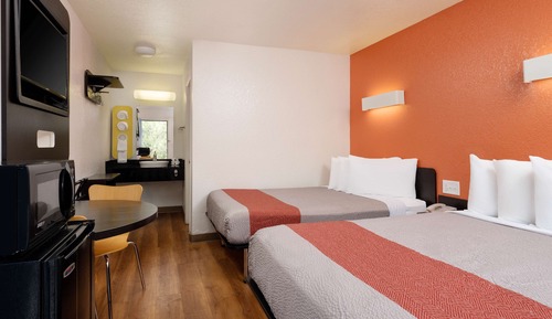 Standard Room, 2 Double Beds, Non Smoking
