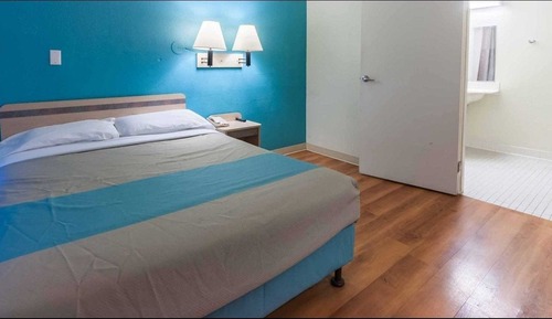 Standard Room, 1 Queen Bed, Smoking