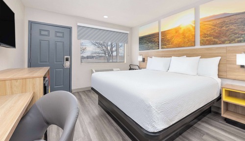 Room, 1 King Bed, Non Smoking