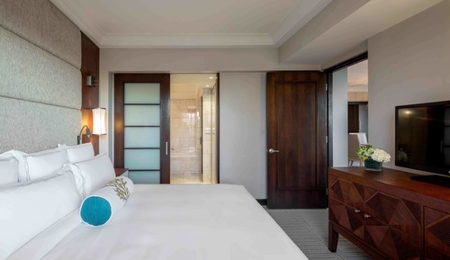 Suite, 1 Bedroom, City View (Commodore)