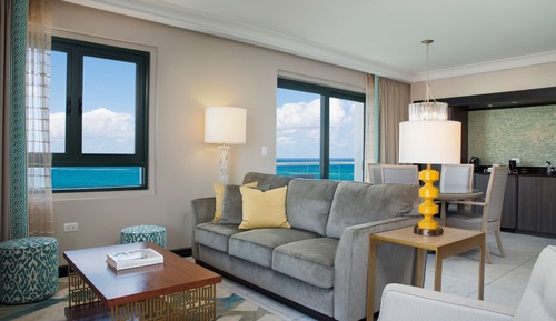 Room, 1 King Bed with Sofa bed, Oceanfront (Commodore)