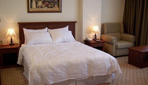 Standard Double Room, 1 Queen Bed