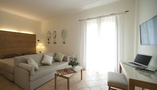 Junior Suite, 1 Queen Bed with Sofa bed