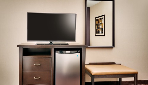 Standard Room, 2 Queen Beds, Accessible (Communications, Roll-In Shower)