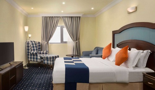 Superior Room, 1 King Bed, Non Smoking