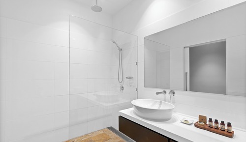 Twin Room (Centennial)