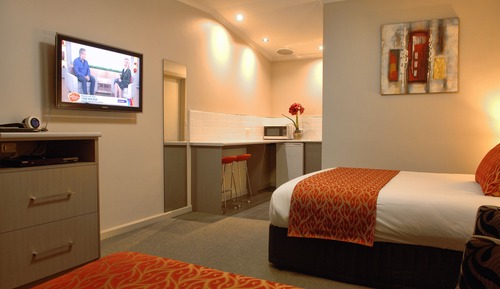 Superior Suite (Queen)