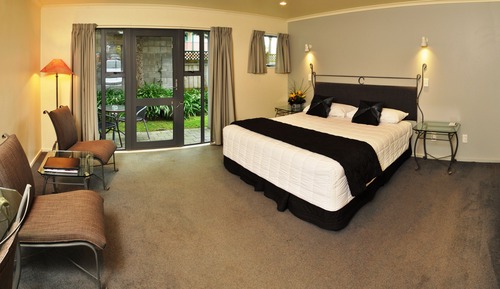 Standard Studio, Non Smoking, Balcony/Patio (Studio-Double Spa bath)