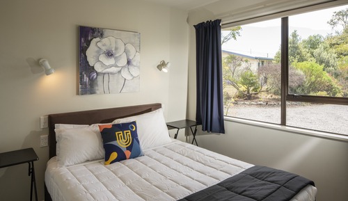 2 Bedroom Queen Apartment