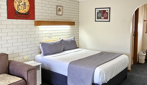 Standard Room, 1 Queen Bed, Non Smoking (Single Special)