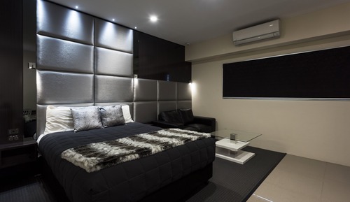 Upstairs Queen Deluxe Room