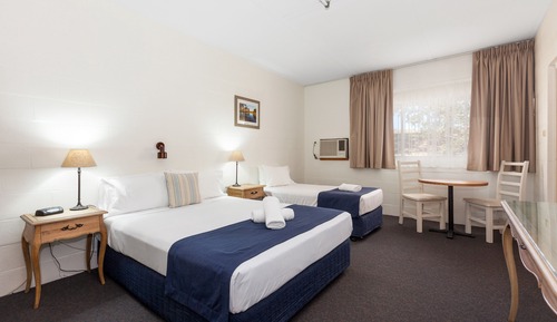 Standard Room, Non Smoking (Queen and Single Room)