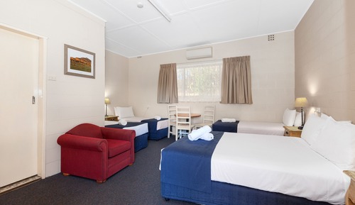 Standard Room, Non Smoking (Queen and three singles)