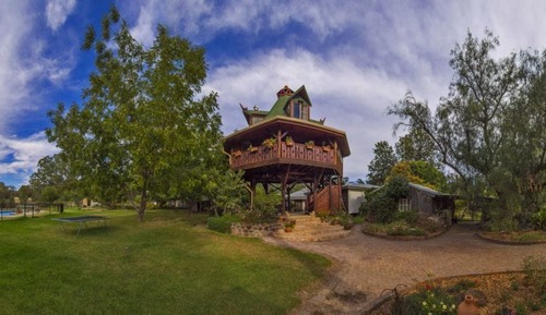 The Old School House 