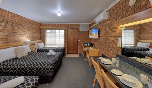 Family Room, 1 Bedroom