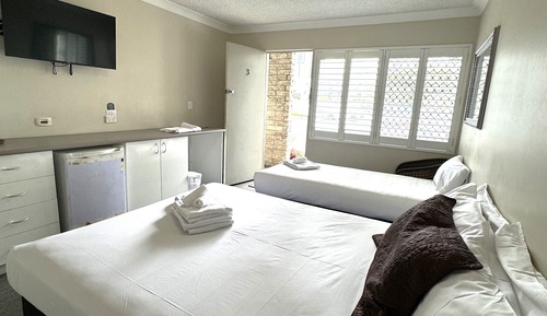Triple Room