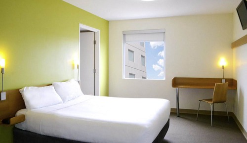 Standard Room, 1 Queen Bed