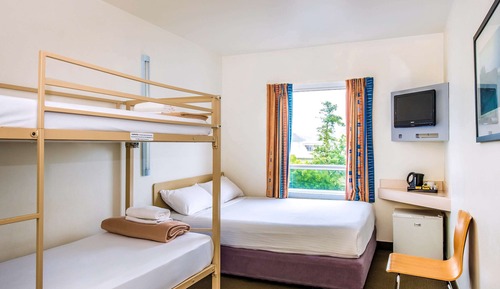 Room, Multiple Beds