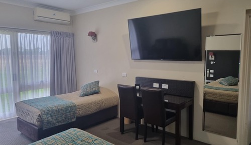 Deluxe One Bedroom