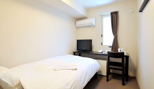 Single Room, Smoking