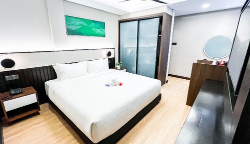 Deluxe Room, 1 King Bed