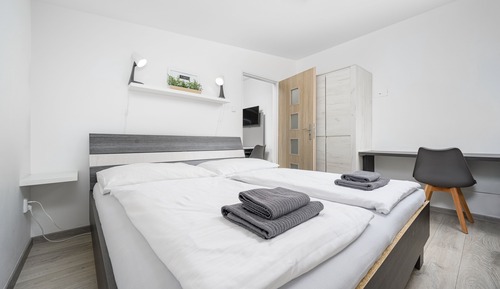 Suite, 1 Bedroom (#8)