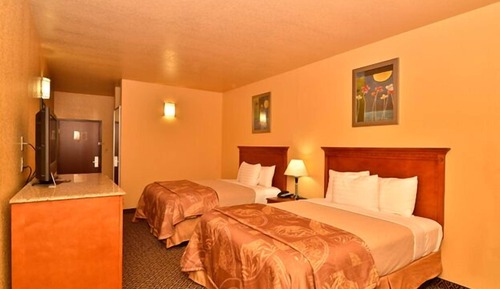 Standard Room, 2 Queen Beds, Non Smoking