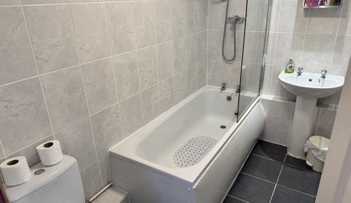Basic Double Room, Private Bathroom (King Henry)