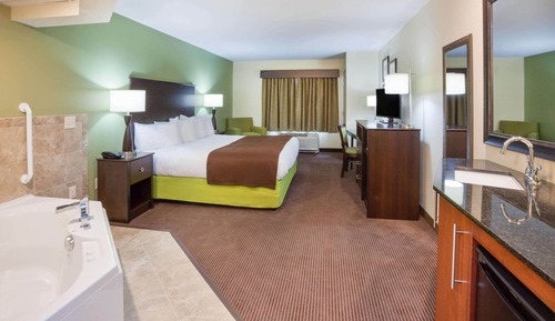 Suite, 1 King Bed, Non Smoking