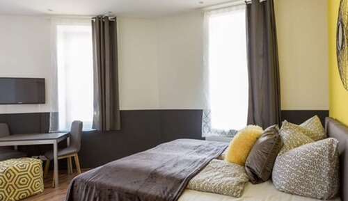 Apartment (Ground floor)