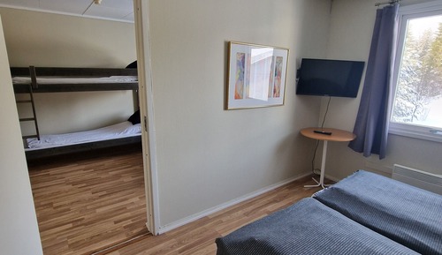 Family Room, 2 Bedrooms